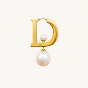 Brandshouse Amsterdam - goudkleurige letter oorbel met parels