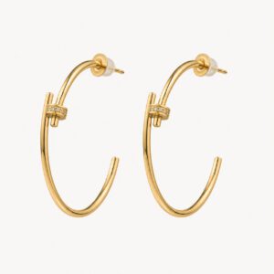 Brandshouse Amsterdam - Golden nail hoops